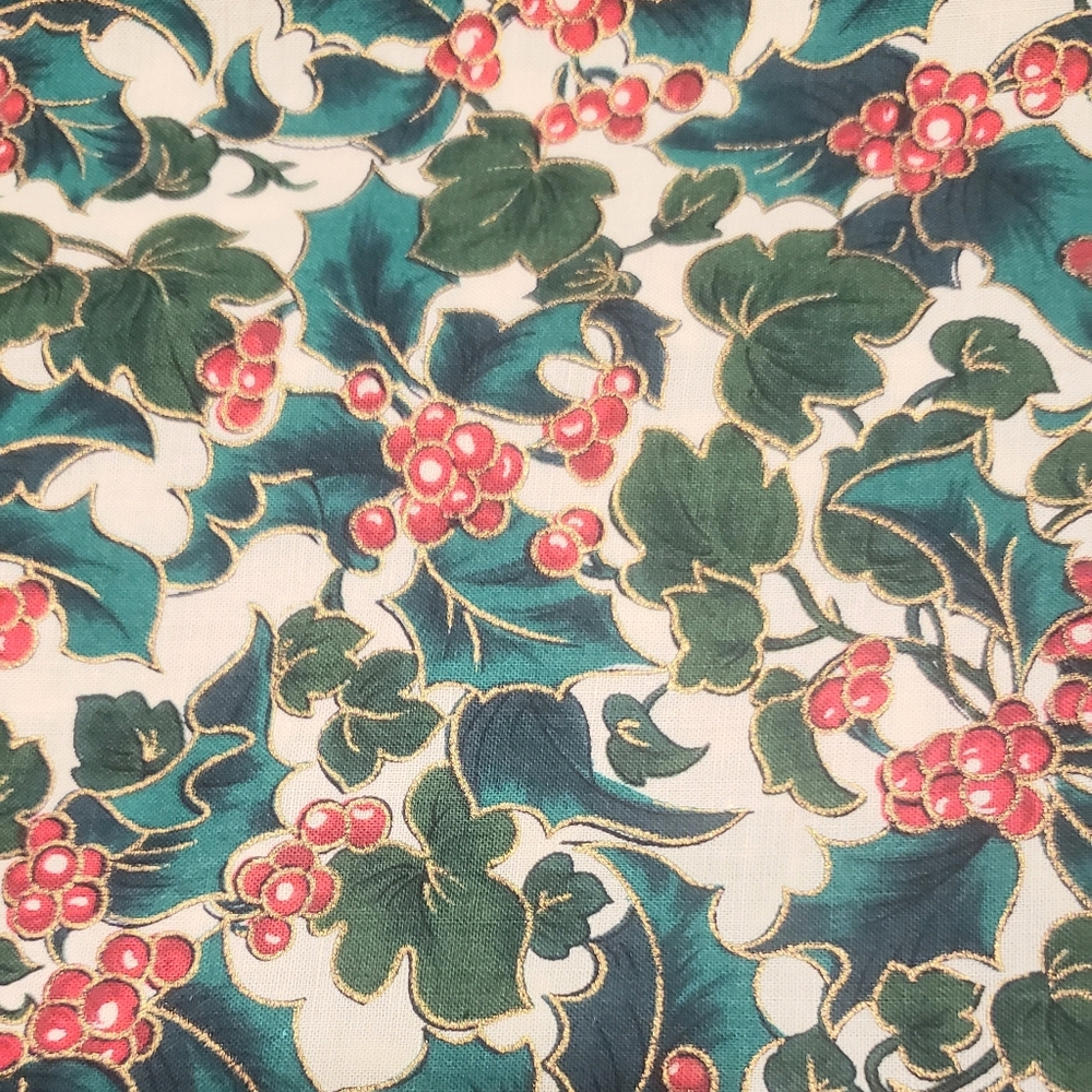 A WOODLAND WINTER Hoffman Internetional Fabric Cotton 2yds Holly Berries